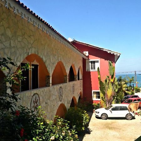 Pousada Casa De Pedra Boicucanga Kültér fotó